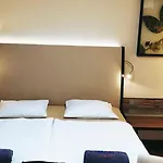 Bialy Slon Delux Hostel