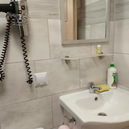 Bialy Slon Delux Hostel Gdyně