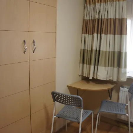 Bialy Slon Delux Hostel