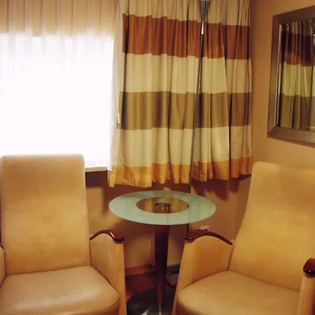 Bialy Slon Delux Hostel Gdyně